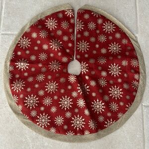 NWOT Mini Tree Skirt 🎄